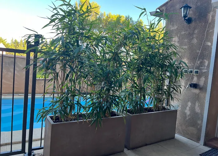 Logement Independant Au Bonheur Cuisine Piscine Clim Proche Centre Village