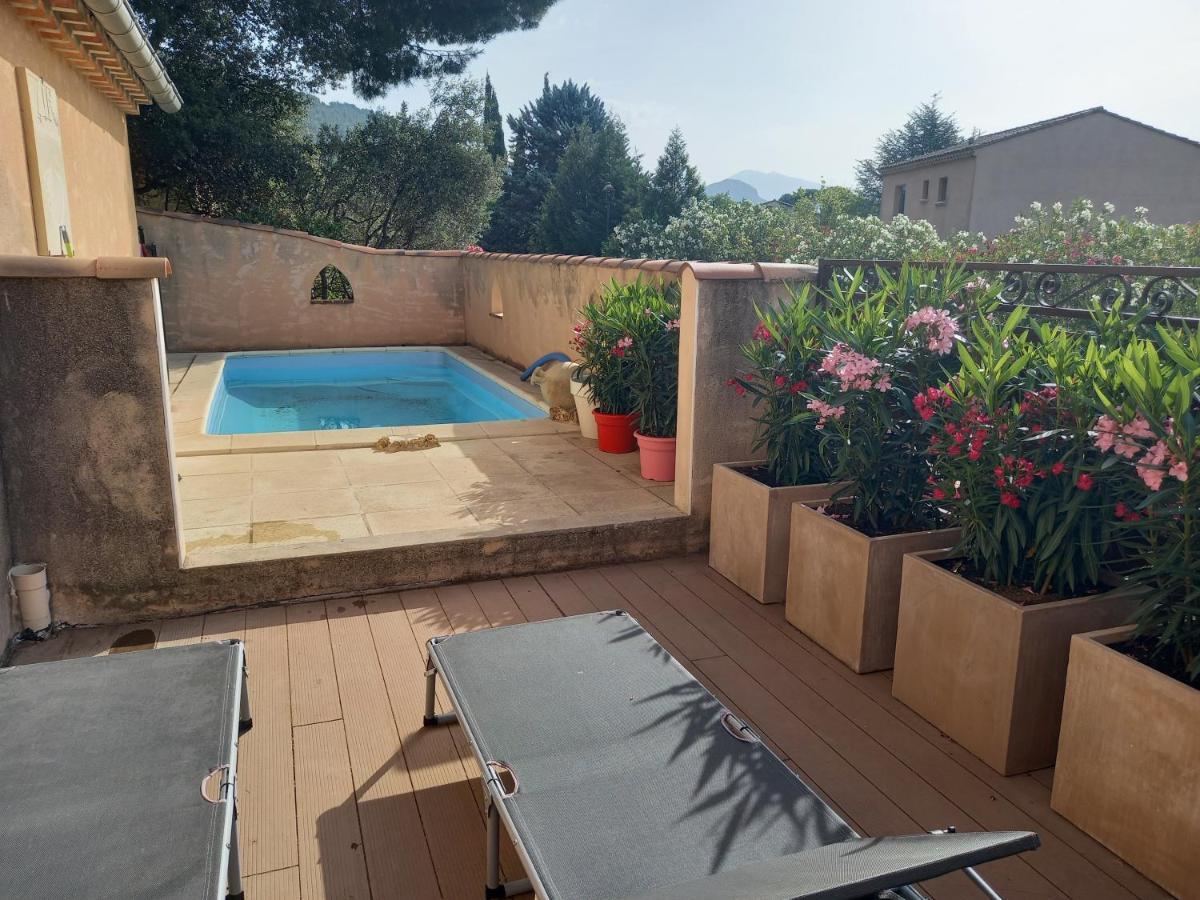 Independant Au Bonheur Cuisine Piscine Clim Proche Centre Village *